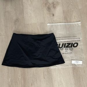 DANIELLE GUZIO MICRO MINI SKIRT IN SIZE M :)